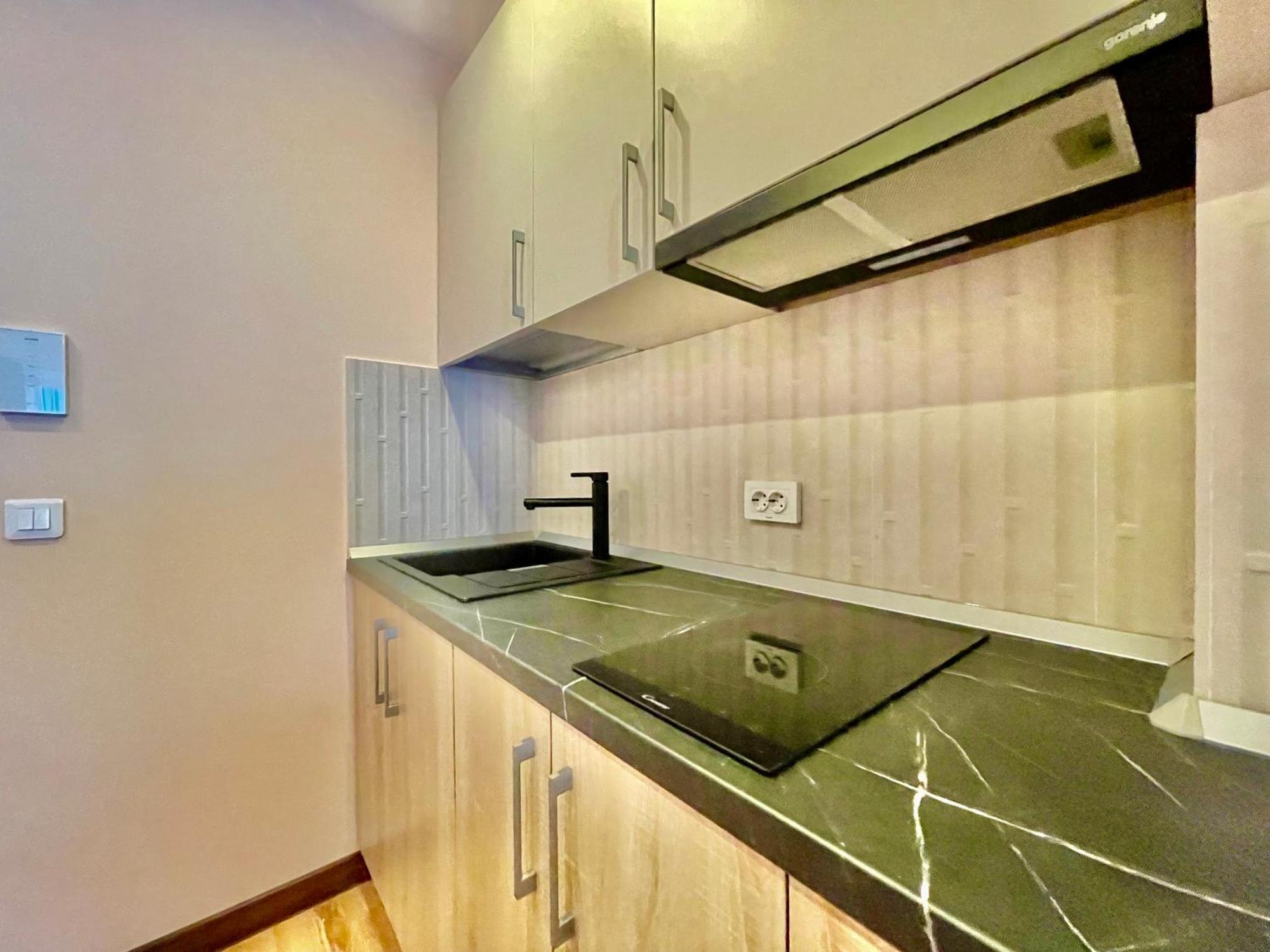 Royal Studio Apartment With A Perfect View - Yamaluxe Bukareszt Zewnętrze zdjęcie